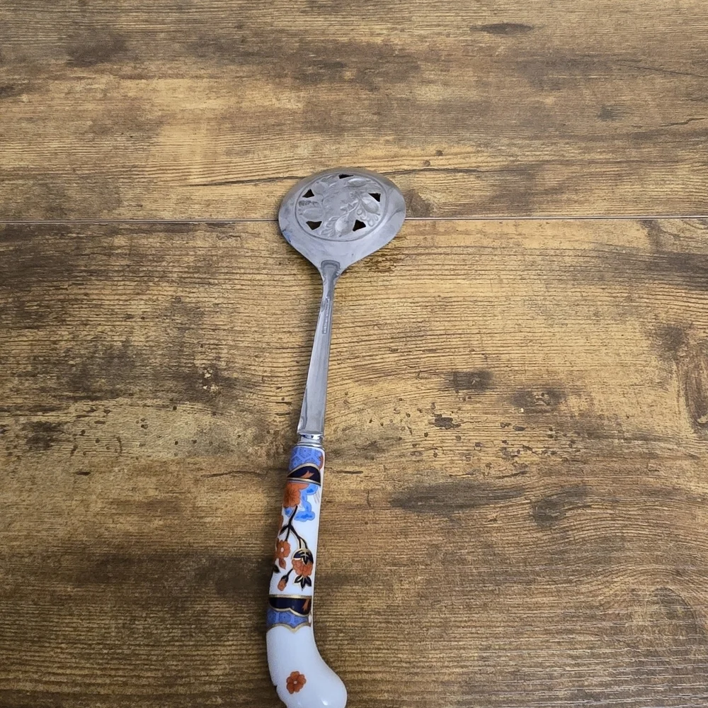 Sheffield England decorative Floral Serving Spoon